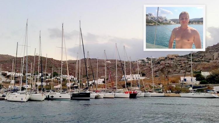 Сын министра обороны отдохнул на яхте в Греции