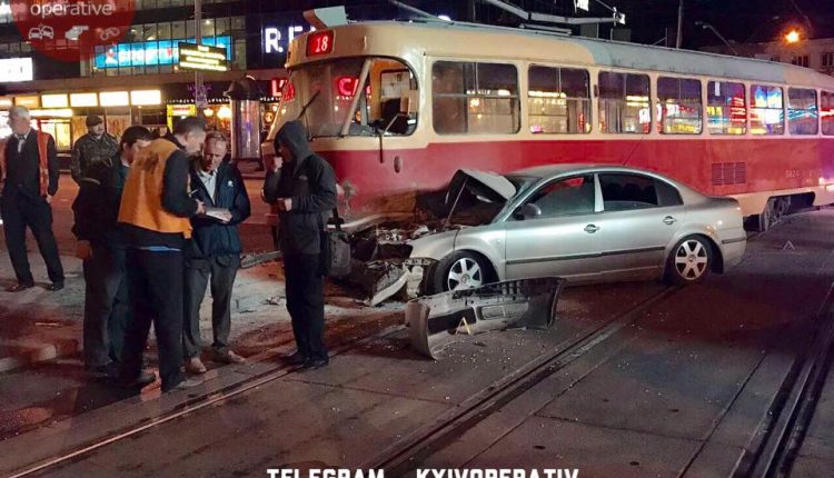 Нардеп Барна из БПП попал в больницу после столкновения с трамваем