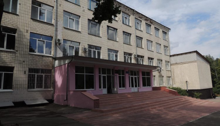 На Киевщине прокуратура “зачистила” колбасный цех под крышей колледжа