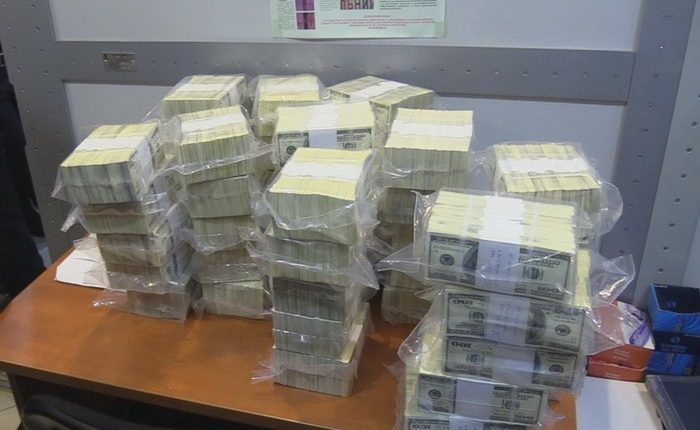 Появились подробности и видео задержания ликвидатора банка на взятке в $5 млн