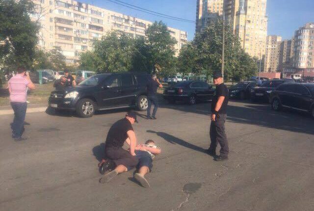 Директора из КП “Плесо” задержали в Киеве на взятке в 20 тысяч