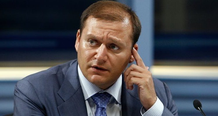 Добкин считает, что партнер Ахметова устроит Луценко вырванные годы