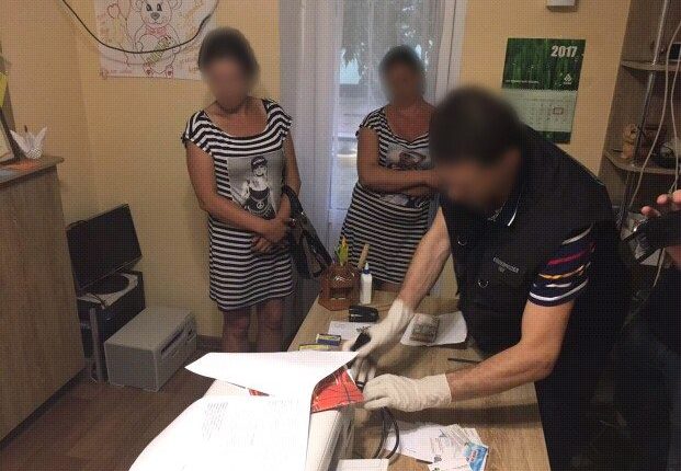 Госинспектор по труду погорел в Одесской области на взятке в 26 тысяч