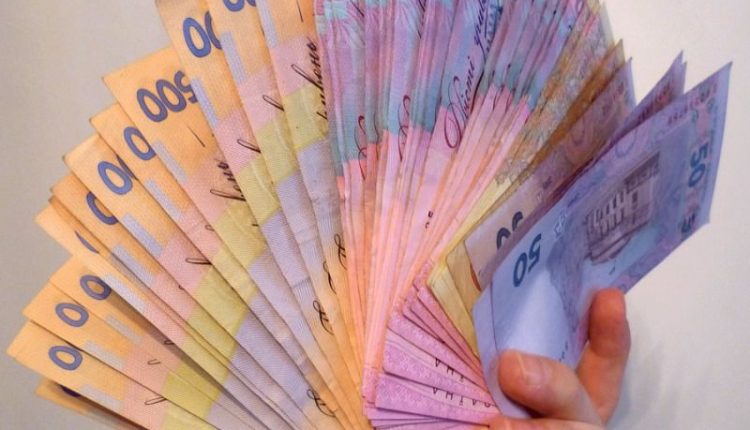 В Мукачево чиновники присвоили 4,7 миллиона гривен