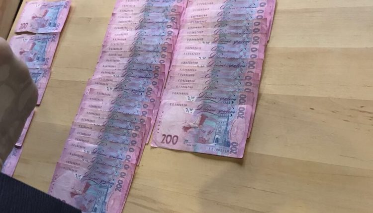 На Волыни сельский голова задержан за вымогательство 60 тысяч