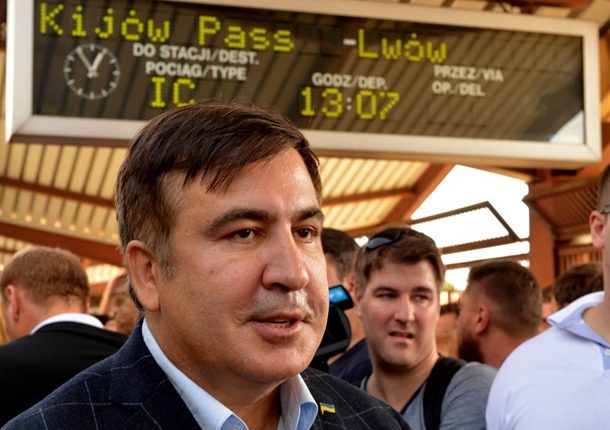 Поезд с Саакашвили не выпускают из Перемышля