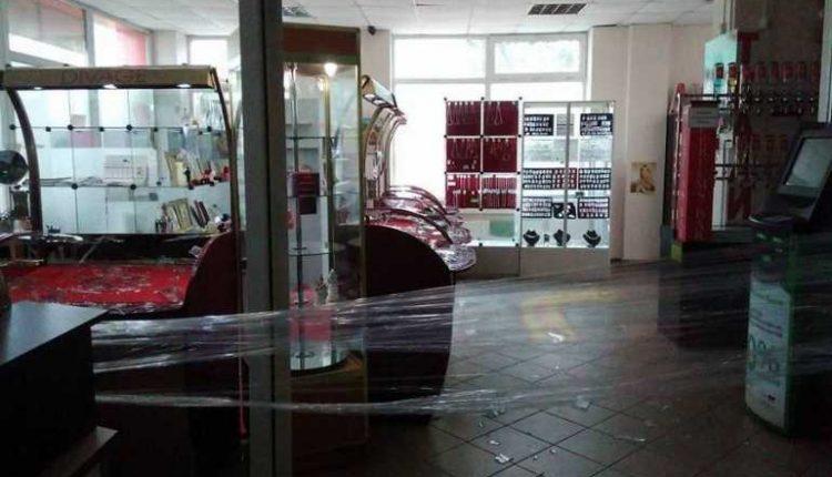 В Винницкой области за один день ограбили три ювелирных магазина