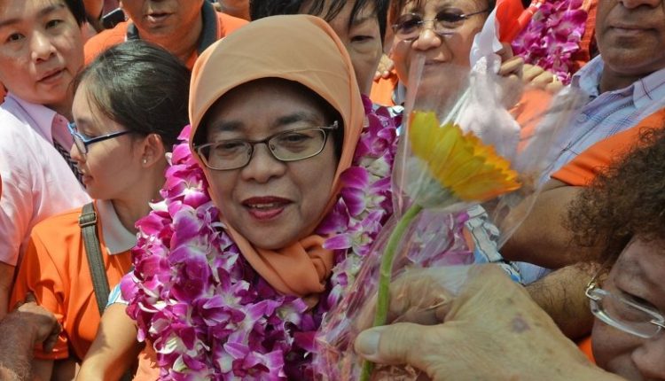 Президентом Сингапура впервые избрали женщину