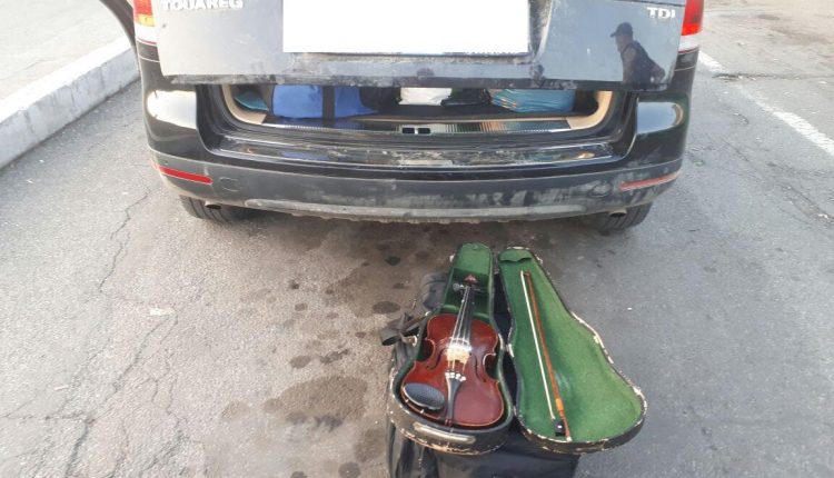 Из Украины пытались вывезти старинную скрипку