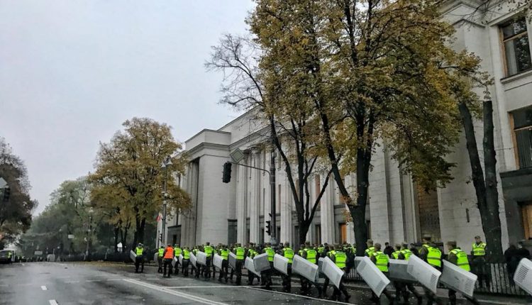 Юрий Романенко: “Нашу власть нужно всегда держать в тонусе”