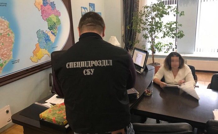 СБУ задержала в Одессе руководителей “Укрпочты” за взяточничество