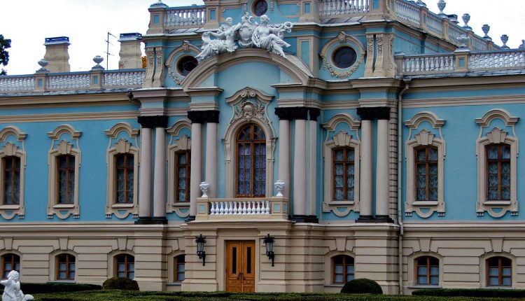 Для Мариинского дворца в Киеве закупят штор на 8 млн гривен