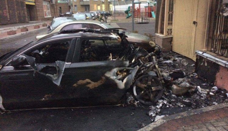 В Киеве сгорело авто, которым пользовался экс-министр Пивоварский