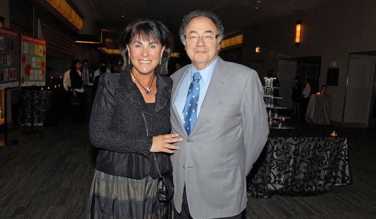 Канадского миллиардера с женой нашли мертвыми в подвале их собственного дома