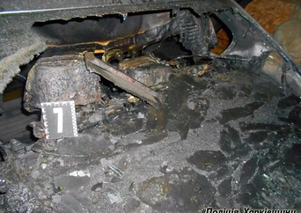 Ночью неизвестные сожгли Volkswagen Passat судьи