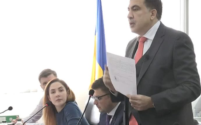 Суд отправил Саакашвили под ночной арест