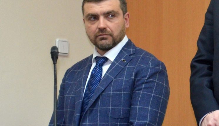Директора аэропорта Николаева выпустили под залог 2,5 млн