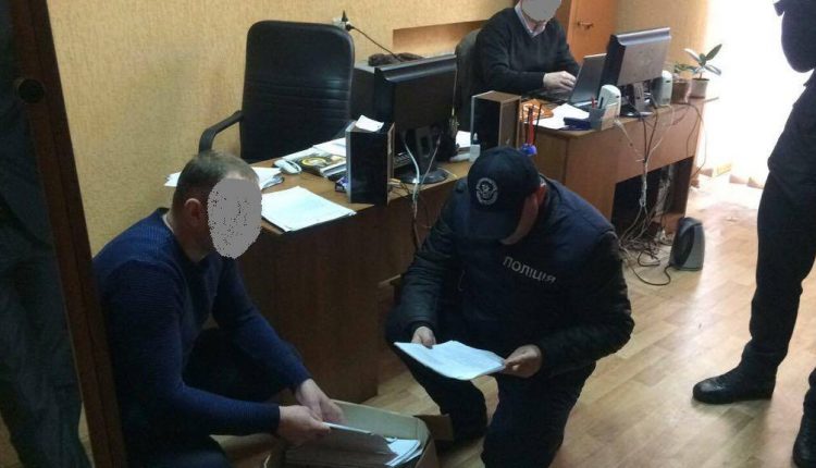 На Киевщине чиновника райадминистрации задержали за вымогательство $100 тысяч