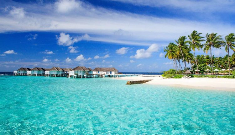 Отдых Порошенко на Мальдивах оценили в 14 млн