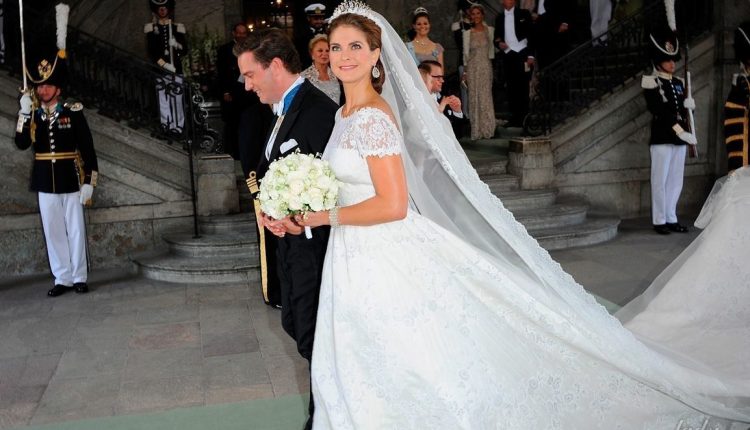 Какие платья и драгоценности выбирали для свадеб настоящие принцессы
