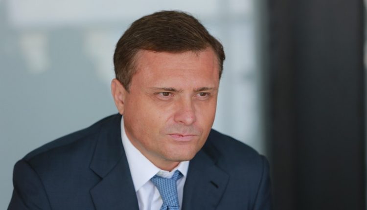 Рабинович заявил об аресте имения экс-коллеги, у Левочкина арест активов отрицают