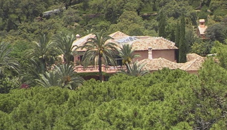 Хулио Иглесиас выставил на продажу роскошное поместье стоимостью $145 млн евро
