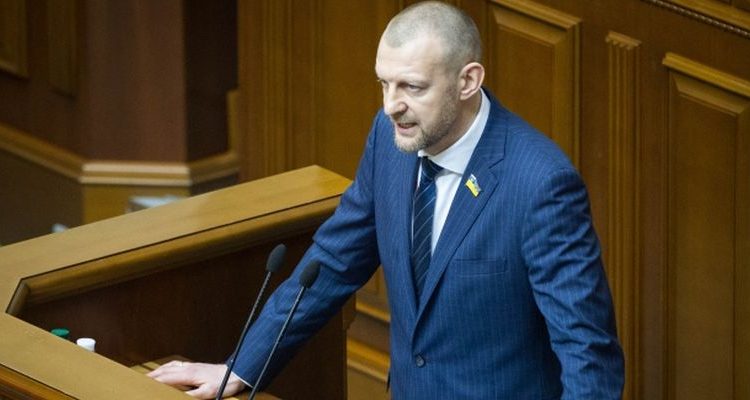 Нардеп Гаврилюк получил 244 тысячи гривен зарплаты