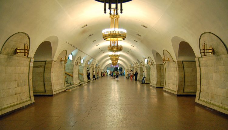 В Киеве из-за футбола могут закрыть на вход три станции метро