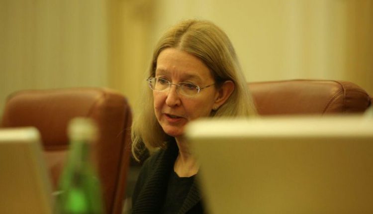 Глава Минздрава Супрун сменила прическу