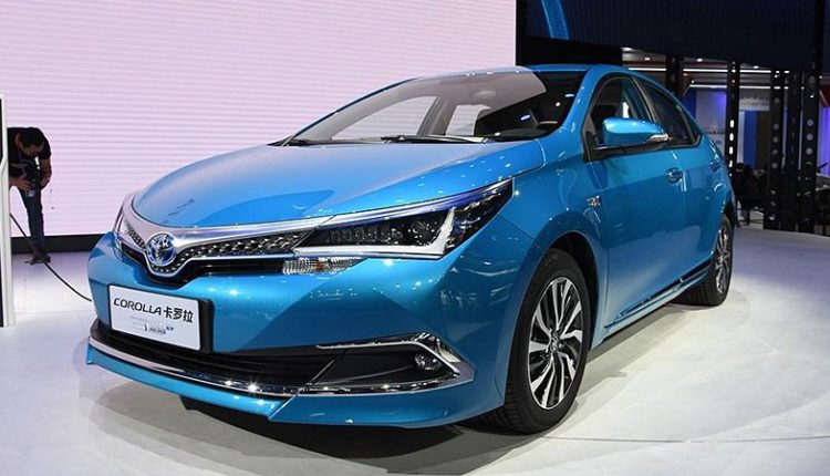 Популярная в Украине Toyota Corolla теперь сможет работать и на электрике