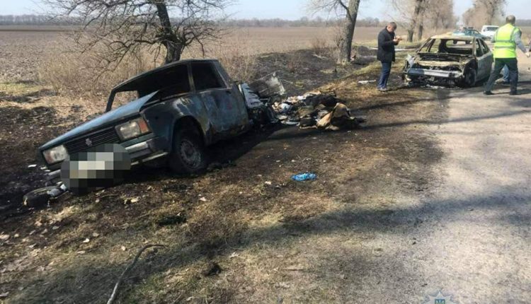 На Киевщине ограбили и сожгли автомобиль “Укрпочты”, перевозивший пенсии