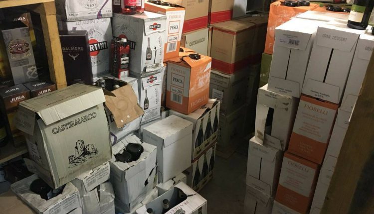 В Киеве изъяла две тысячи литров контрафактного Chivas Regal и Jack Daniels