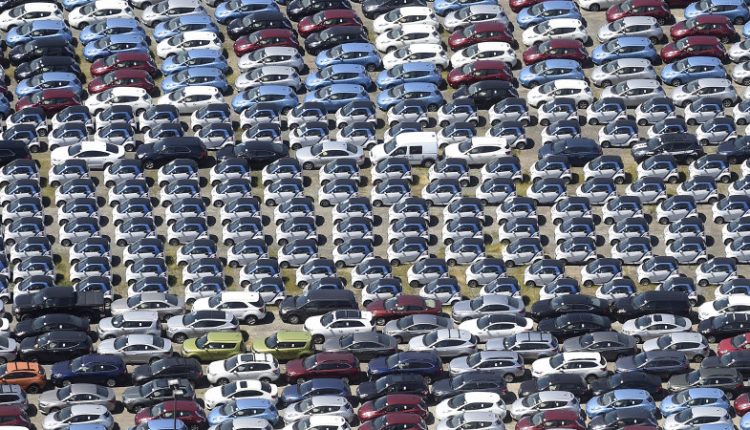 В США снижаются продажи новых автомобилей