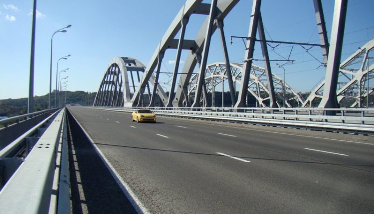 Нацполиция расследует фиктивную схему при строительстве Дарницкого моста в Киеве