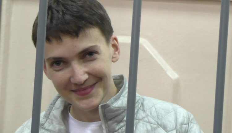 Суд оставил Савченко под стражей на два месяца