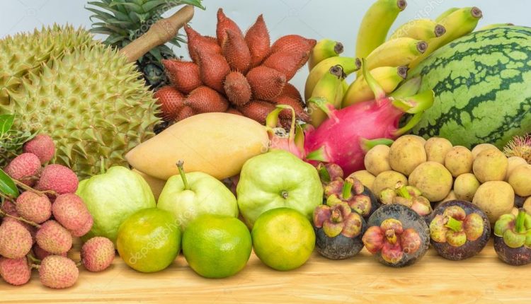 В аэропорту “Борисполь” задержали контрабандные тайские фрукты на 100 тысяч