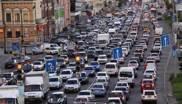 В столице зарегистрировано более миллиона автомобилей