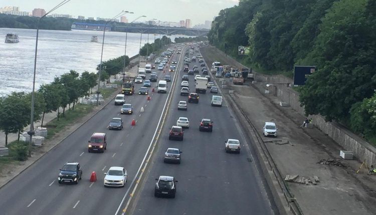 В столице открыто движение транспорта по Набережному шоссе