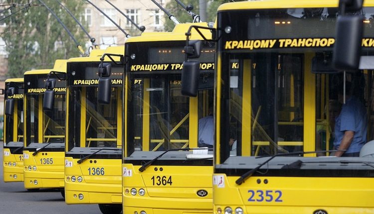 Власти Киева завершают процесс расчетов по повышению тарифов на проезд