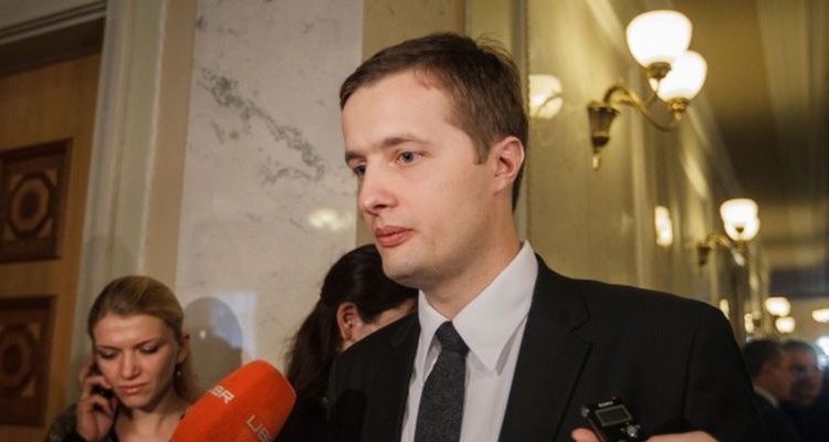Леонид Швец: “Алексей Петрович практически не отсвечивает в депутатском качестве”