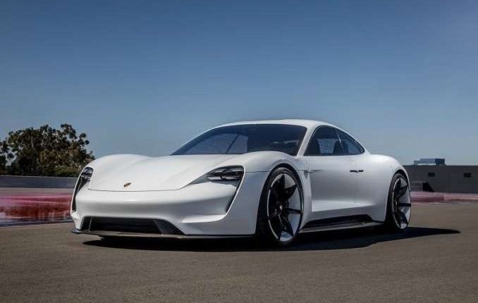 Компания Porsche презентовала свой первый электрокар