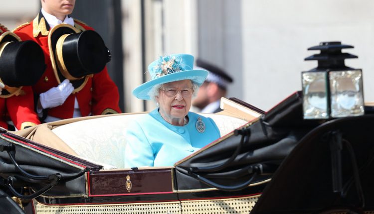 В Британии празднуют официальный день рождения королевы Елизаветы II