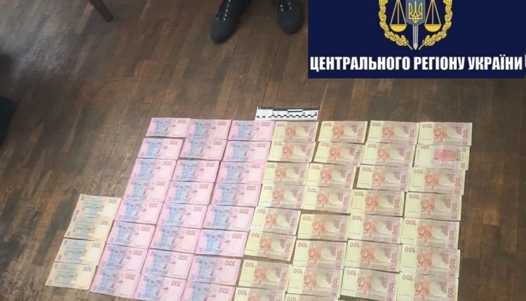 Руководителя завода “Укроборонпрома” задержали на взятке в 10 тысяч