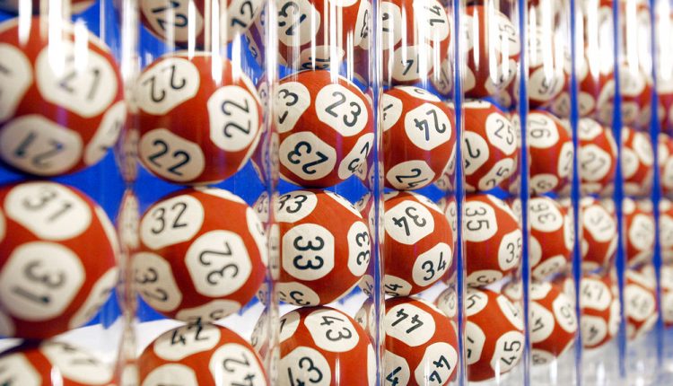 Француз дважды за полтора года выиграл в лотерею по 1 млн евро