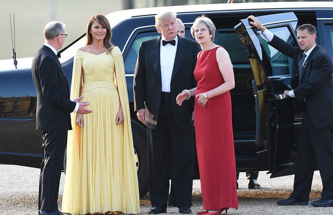 Мелания Трамп поразила роскошным платьем на ужине с премьером Британии