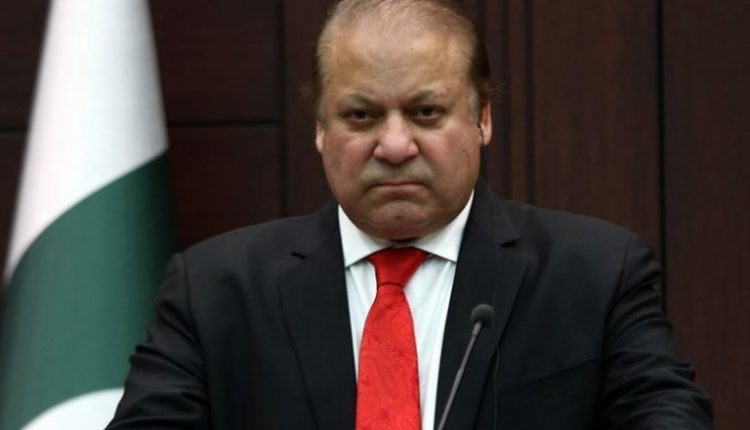 Экс-премьера Пакистана приговорили к 10 годам из-за четырех квартир в Лондоне