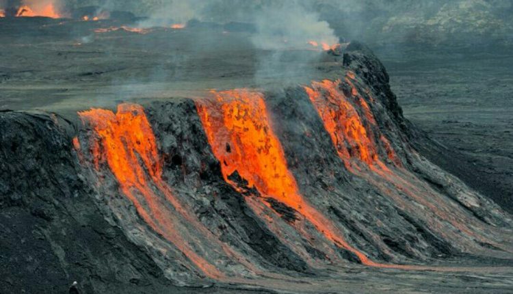На Гавайях ввели штраф $5000 за желание сделать селфи вблизи вулкана