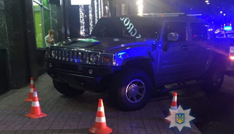 В Киеве бизнесмен на Hummer насмерть сбил ребенка на переходе