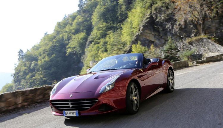 Полторы тысячи Ferrari отзывают из-за проблем с подушками безопасности