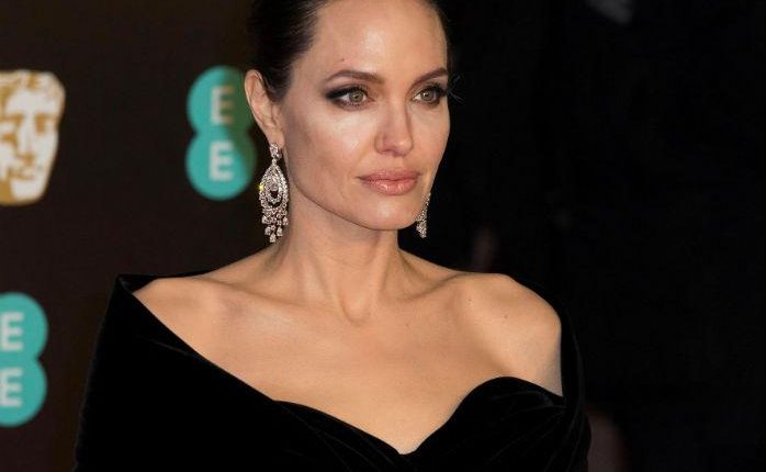 Анджелина Джоли уволила своего адвоката